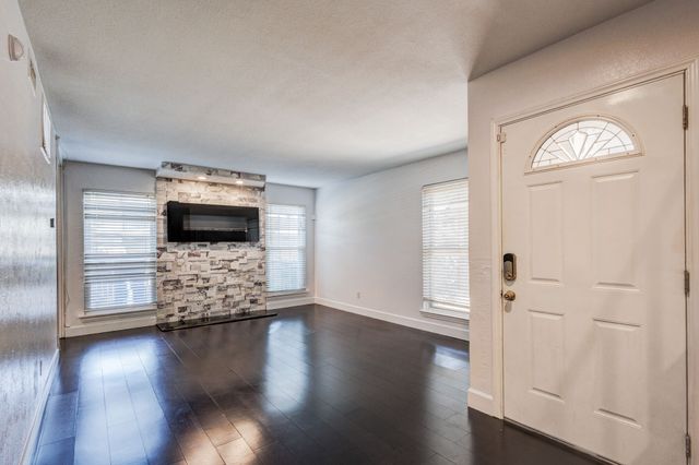 1714 Place One Lane, Garland, TX 75042
