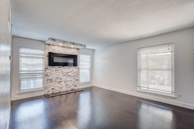 1714 Place One Lane, Garland, TX 75042