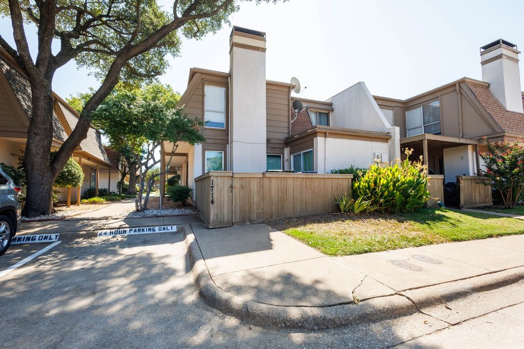 1714 Place One Lane, Garland, TX 75042