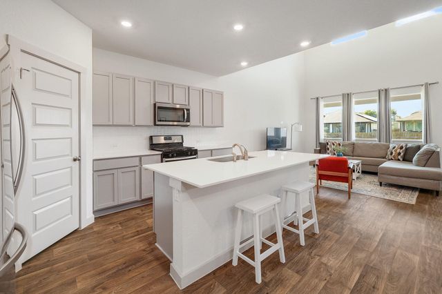 228 Lavaca River LN, Hutto, TX 78634