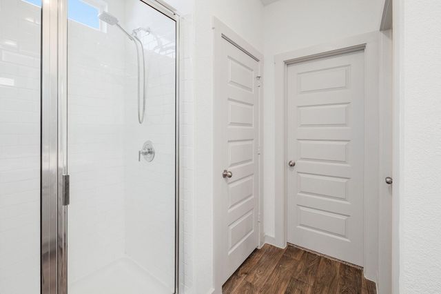 228 Lavaca River LN, Hutto, TX 78634