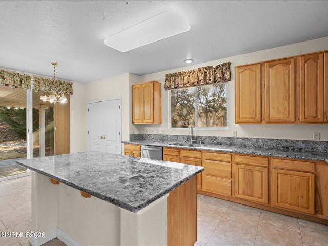 5860 E Hidden Valley Drive, Reno, NV 89502