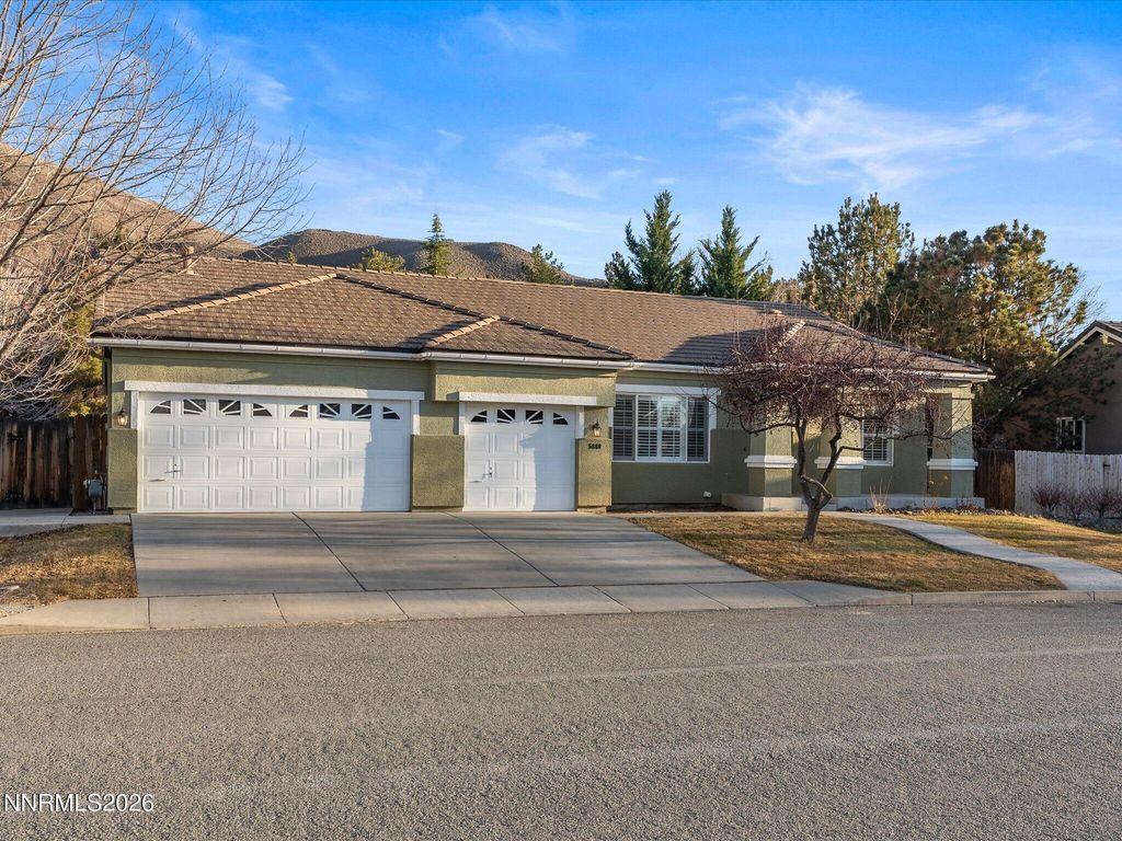 Image 3 of property listing at 5860 E Hidden Valley Drive, Reno, NV 89502
