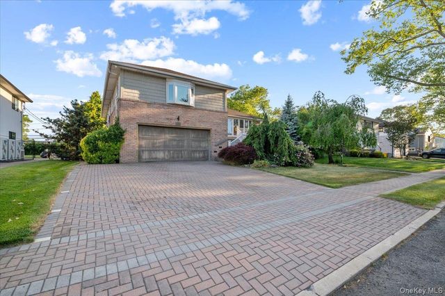 1055 Lawrence Court, North Woodmere, NY 11581