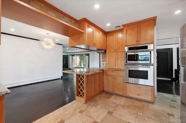 1055 Lawrence Court, North Woodmere, NY 11581