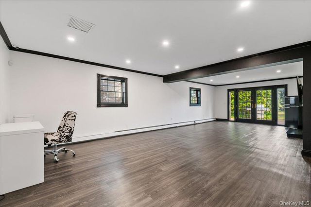 1055 Lawrence Court, North Woodmere, NY 11581