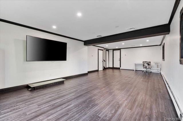 1055 Lawrence Court, North Woodmere, NY 11581
