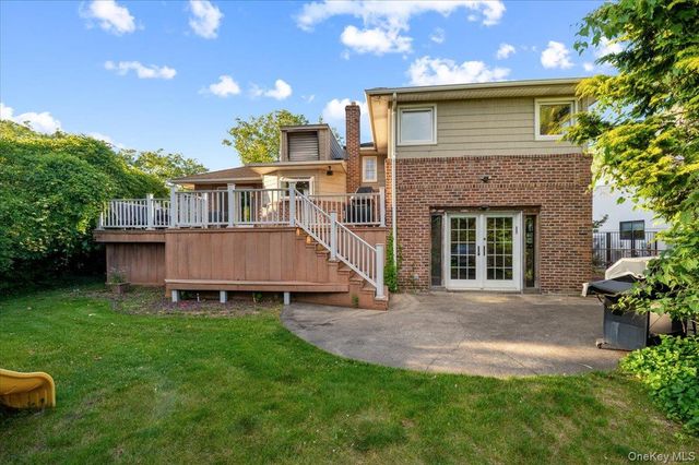 1055 Lawrence Court, North Woodmere, NY 11581