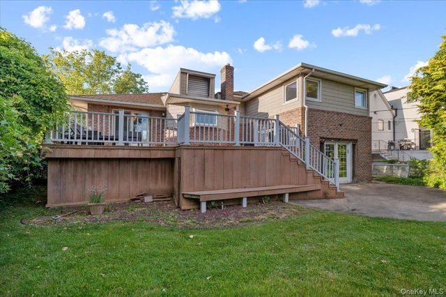 1055 Lawrence Court, North Woodmere, NY 11581