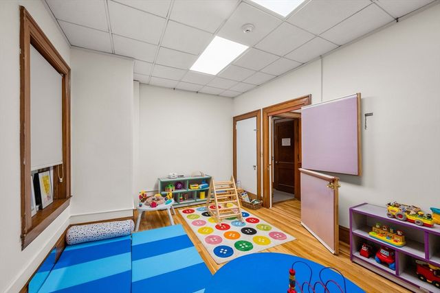 15 Notre Dame Ave, Cambridge, MA 02140