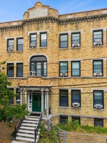 15 Notre Dame Ave, Cambridge, MA 02140