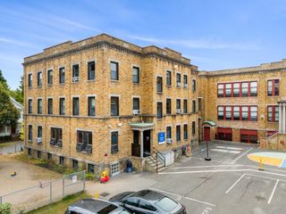 15 Notre Dame Ave, Cambridge, MA 02140