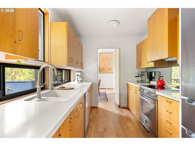 3119 Sw GALE Ave, Portland, OR 97239