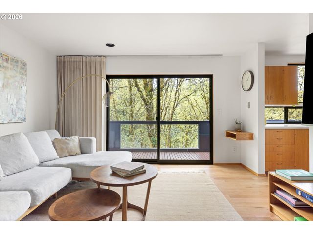 3119 Sw GALE Ave, Portland, OR 97239