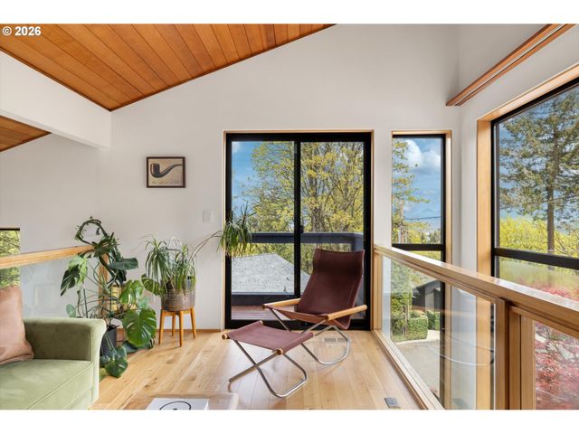 3119 Sw GALE Ave, Portland, OR 97239