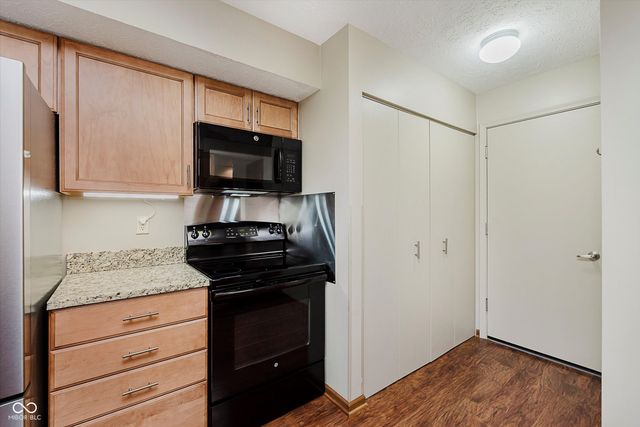 4735 Shireton Court, Indianapolis, IN 46254