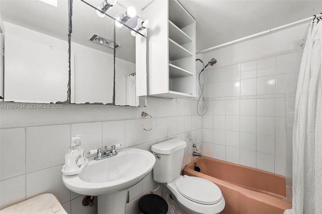 1667 NE Miami Gardens Dr 145, Miami, FL 33179