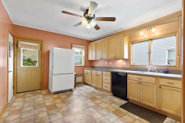 131 Yale St. 1, Medford, MA 02155