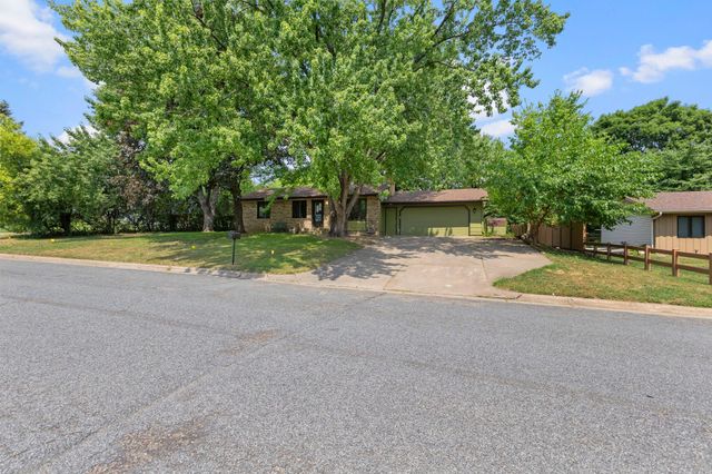 2865 Upper 79th Court E, Inver Grove Heights, MN 55076