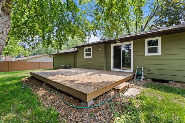 2865 Upper 79th Court E, Inver Grove Heights, MN 55076