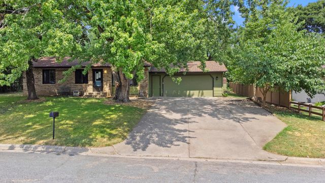 2865 Upper 79th Court E, Inver Grove Heights, MN 55076