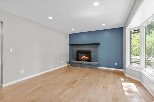 2865 Upper 79th Court E, Inver Grove Heights, MN 55076