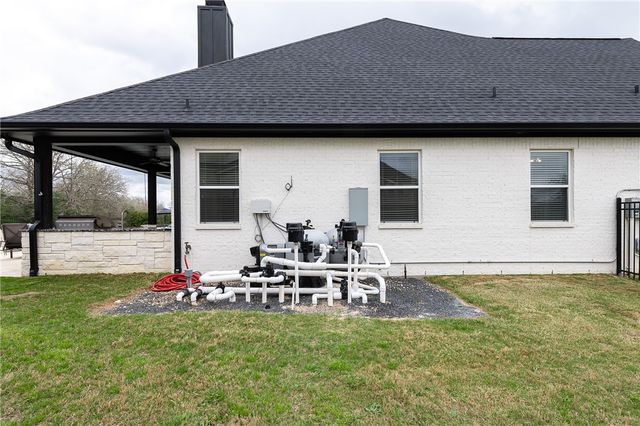2205 Joe Will Drive, College Station, TX 77845