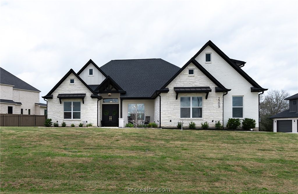 2205 Joe Will Drive, College Station, TX 77845