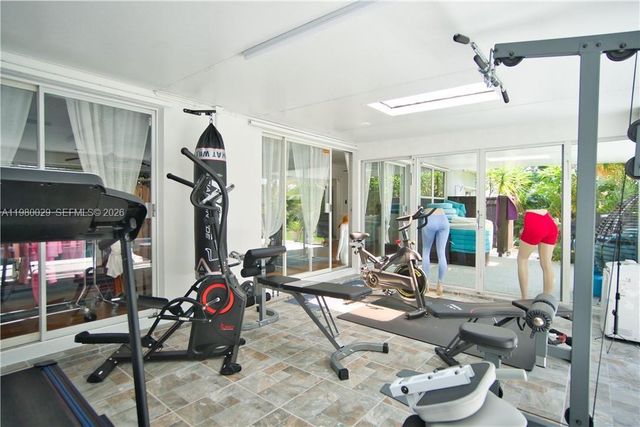 1419 N 16th Court, Hollywood, FL 33020