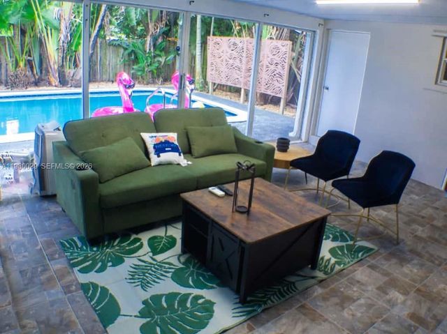 1419 N 16th Court, Hollywood, FL 33020