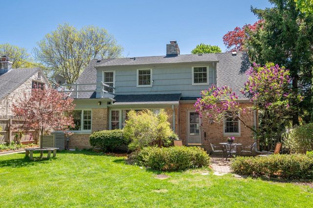 8022 Jackson Park BOULEVARD, Wauwatosa, WI 53213