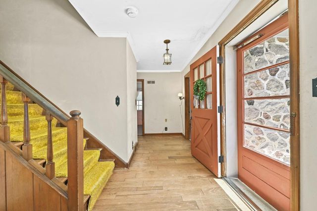 8022 Jackson Park BOULEVARD, Wauwatosa, WI 53213