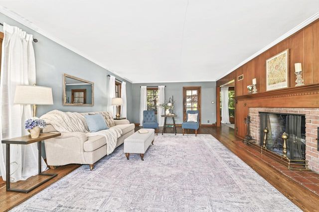 8022 Jackson Park BOULEVARD, Wauwatosa, WI 53213