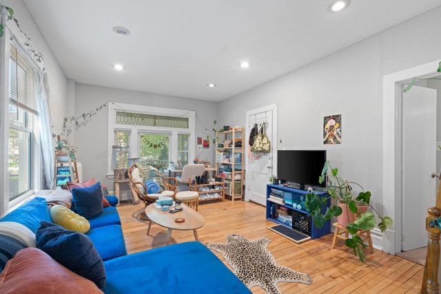 2305 Garfield Avenue, Minneapolis, MN 55405
