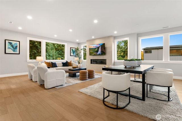 13068 SE 19th Court, Bellevue, WA 98005