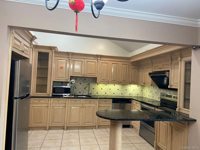 612 Marion Drive, East Meadow, NY 11554