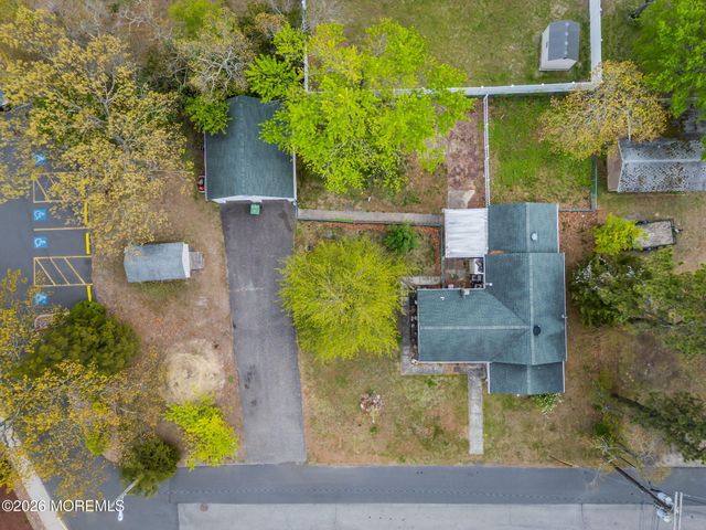 145 Cable Avenue, Beachwood, NJ 08722