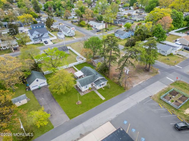 145 Cable Avenue, Beachwood, NJ 08722