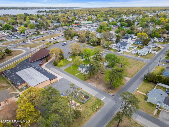 145 Cable Avenue, Beachwood, NJ 08722