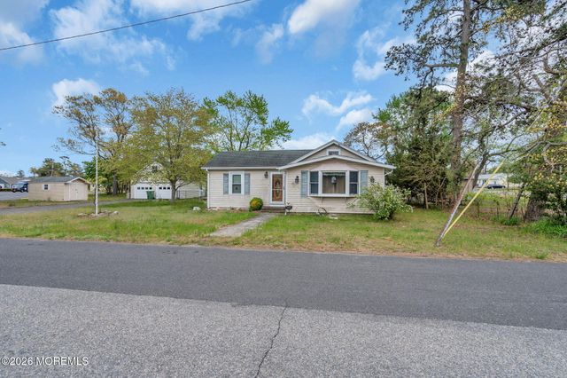 145 Cable Avenue, Beachwood, NJ 08722