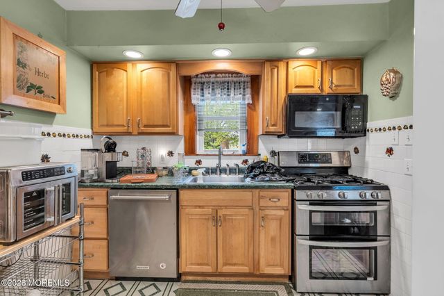 145 Cable Avenue, Beachwood, NJ 08722