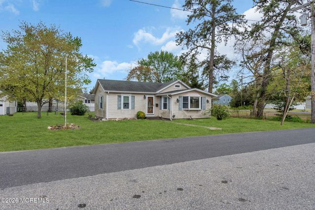 145 Cable Avenue, Beachwood, NJ 08722