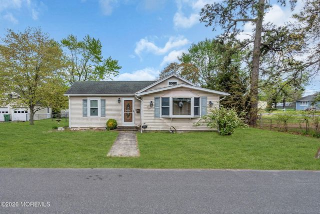 145 Cable Avenue, Beachwood, NJ 08722