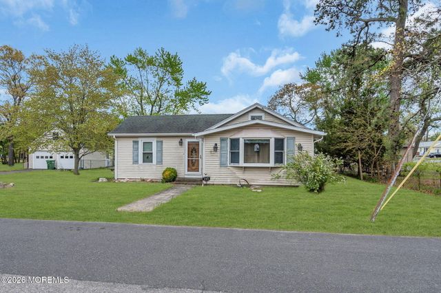 145 Cable Avenue, Beachwood, NJ 08722