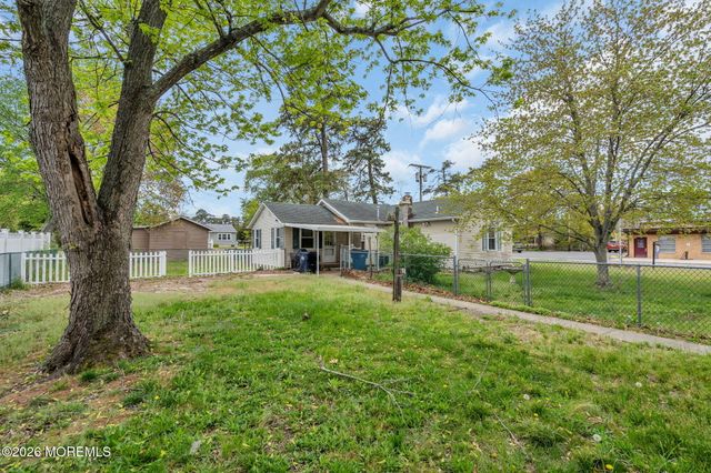 145 Cable Avenue, Beachwood, NJ 08722