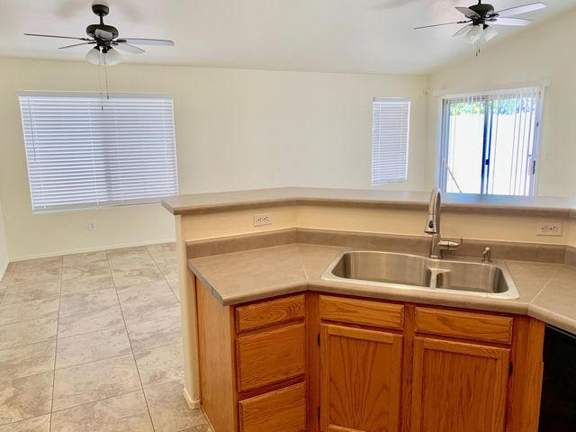 16423 N 39TH Street, Phoenix, AZ 85032