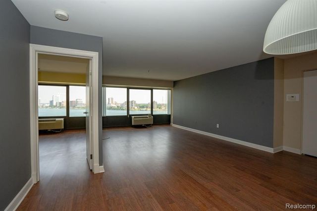 1001 Jefferson Avenue 300-14J, Detroit, MI 48226