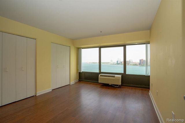 1001 Jefferson Avenue 300-14J, Detroit, MI 48226