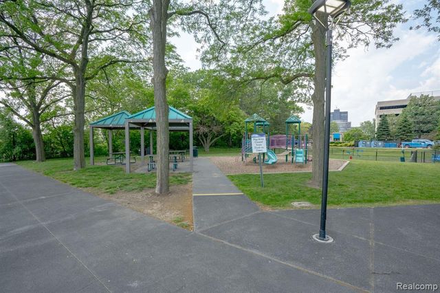 1001 Jefferson Avenue 300-14J, Detroit, MI 48226