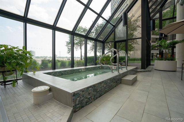 1001 Jefferson Avenue 300-14J, Detroit, MI 48226